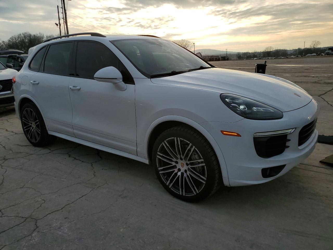 2016 Porsche Cayenne S - Фото 4