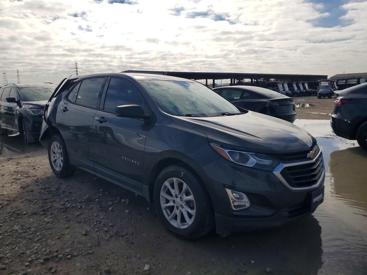 2019 Chevrolet Equinox Ls - Image 4