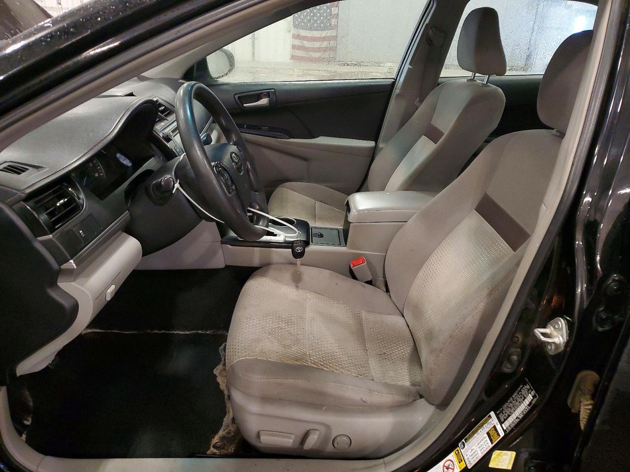 2013 Toyota Camry Le - Фото 7
