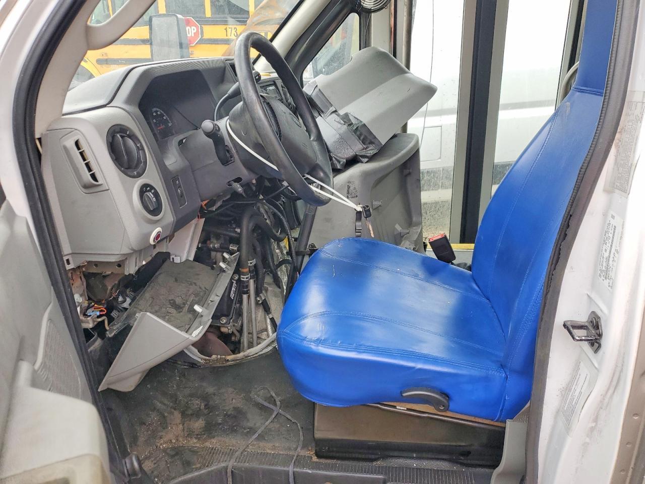 2019 Ford Econoline E450 Super - Фото 7