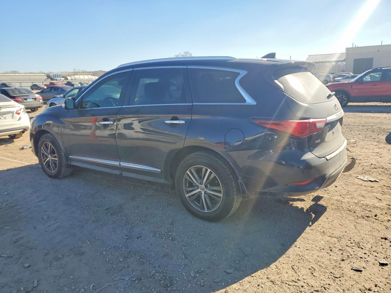 2019 Infiniti Qx60 Luxe - Image 2
