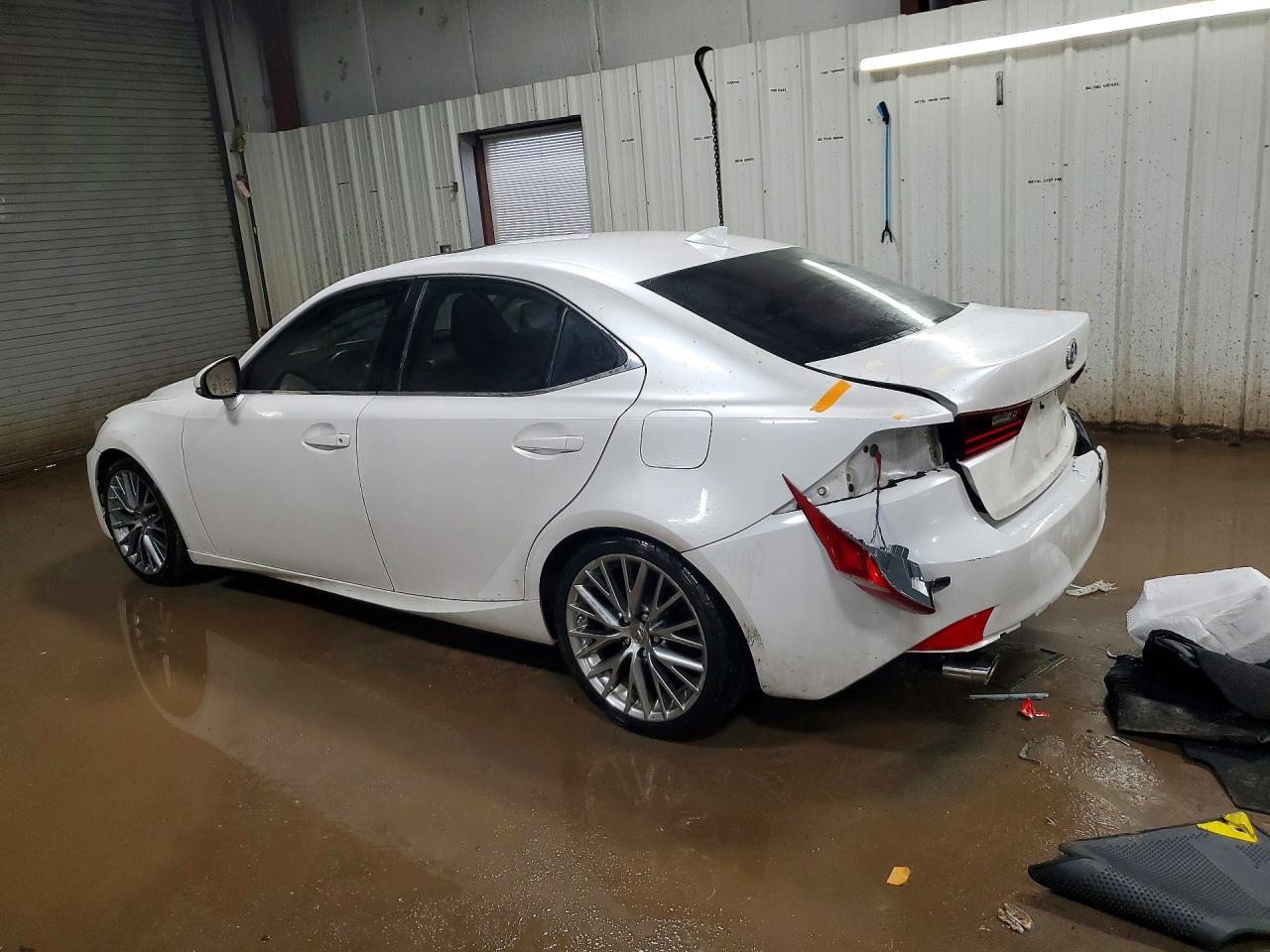 2016 Lexus Is 300 Base - Фото 2