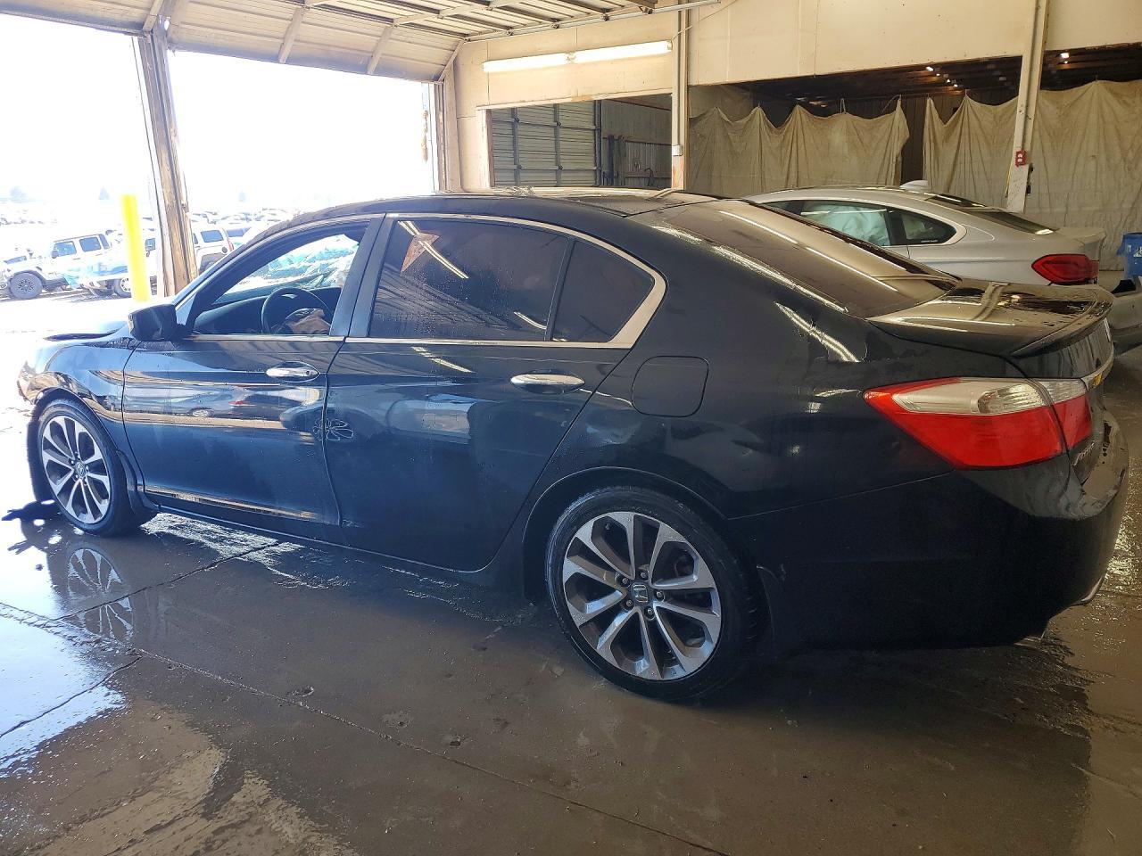 2015 Honda Accord Sport - Фото 2