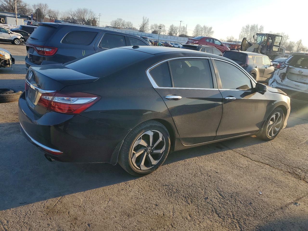 2016 Honda Accord Ex - Фото 3
