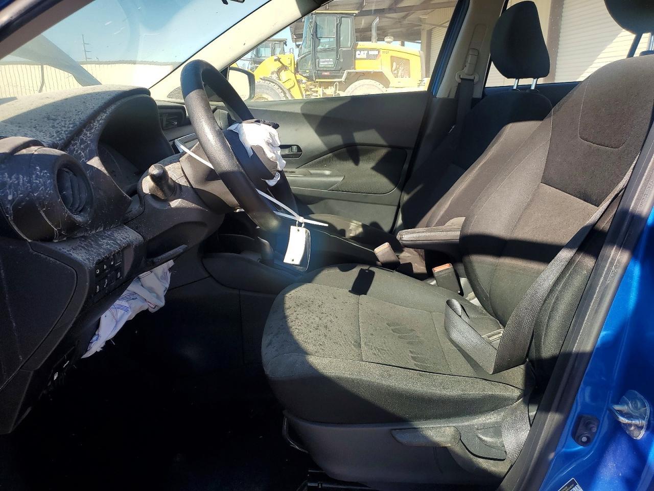 2024 Nissan Kicks S - Image 7