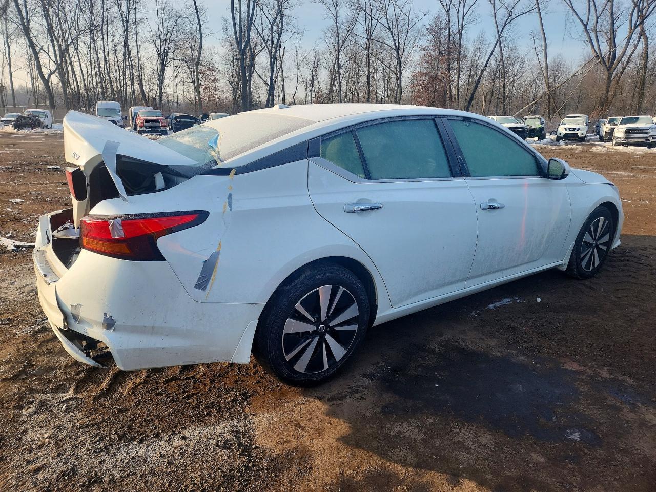 2022 Nissan Altima Sv - Image 3