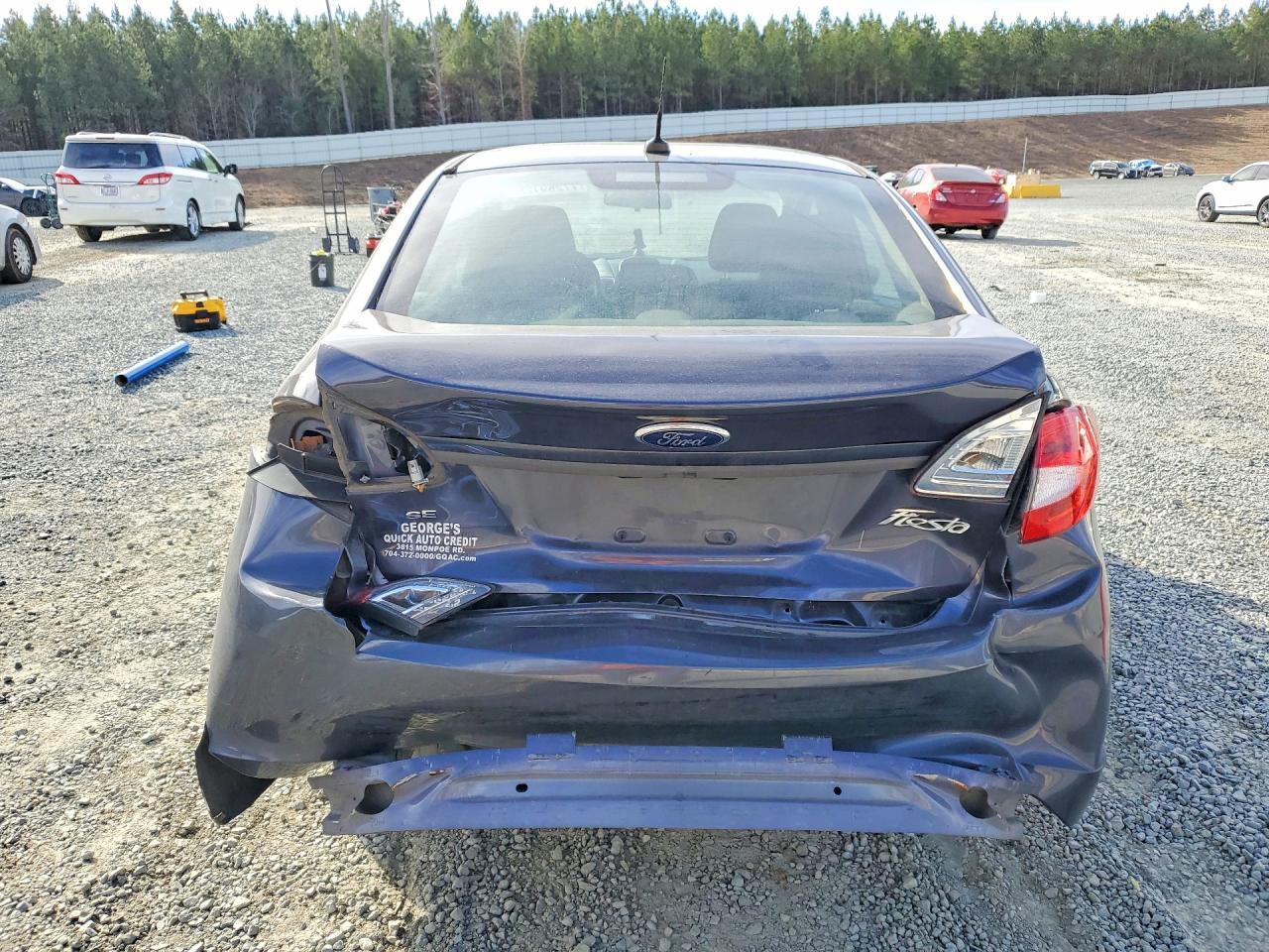 2013 Ford Fiesta Se - Фото 6