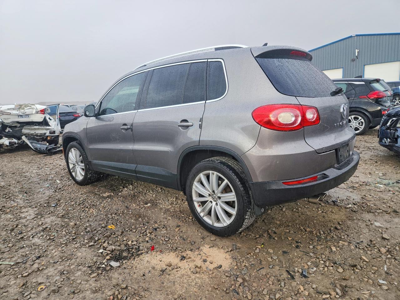 2011 Volkswagen Tiguan S - Image 2