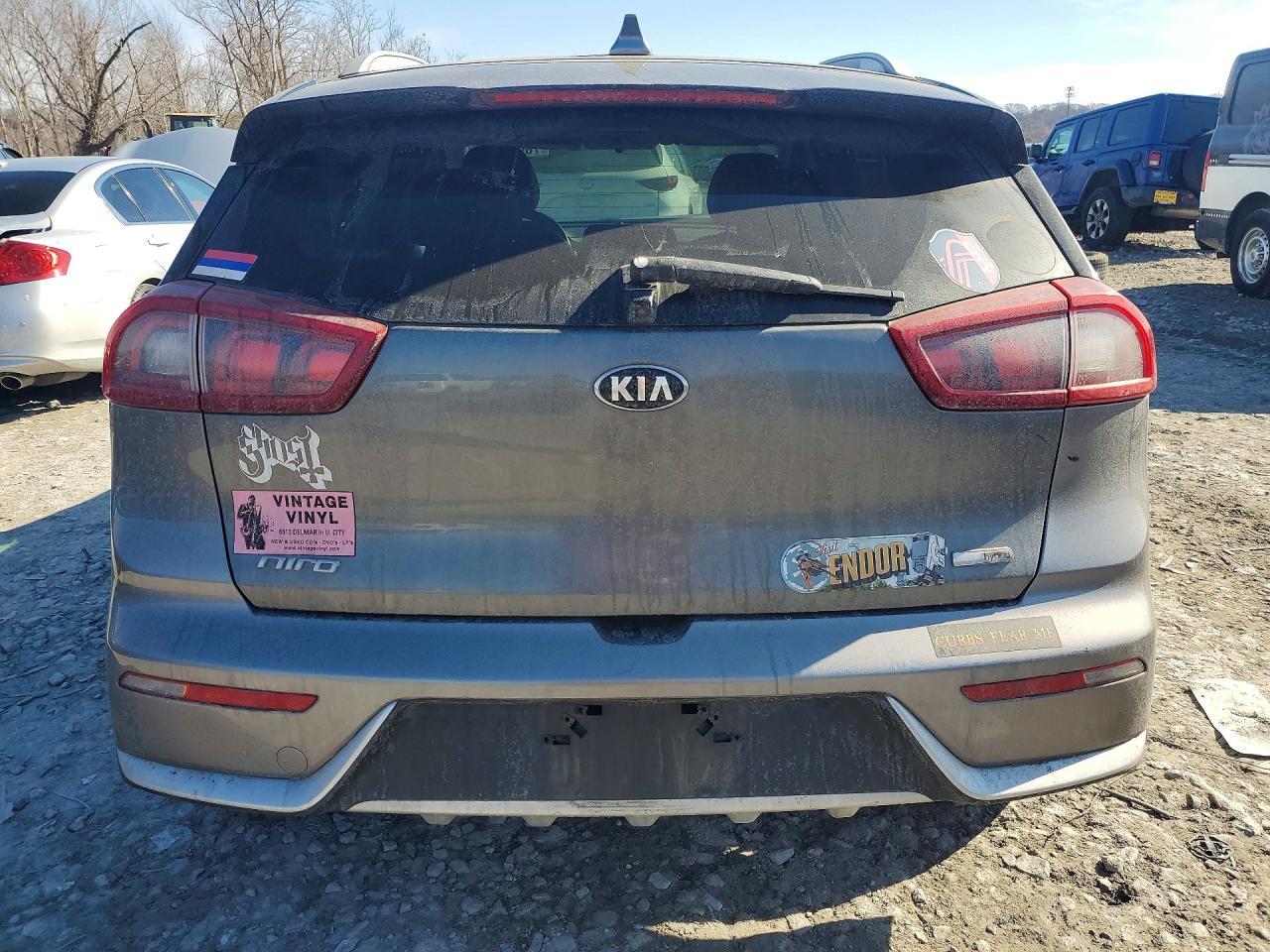2017 Kia Niro Ex - Image 6