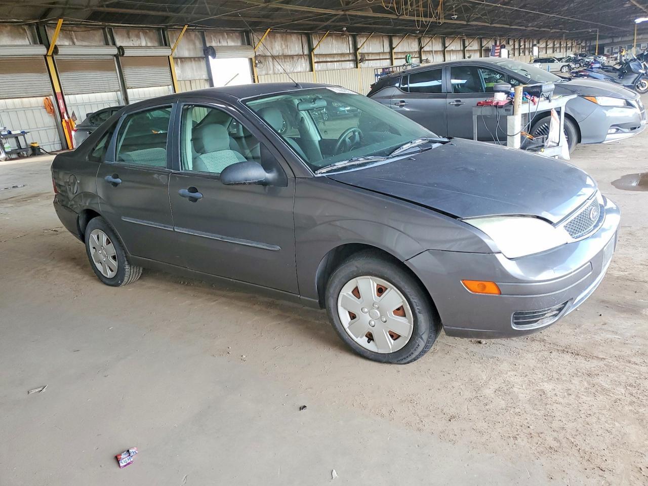 2006 Ford Focus Zx4 - Фото 4