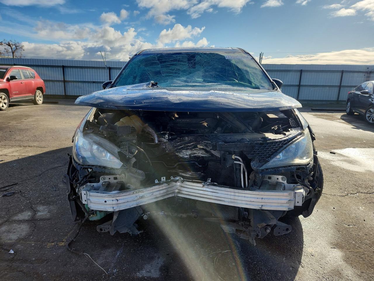 2017 Chrysler Pacifica Touring - Фото 5