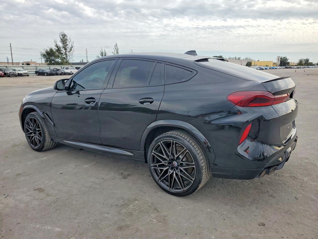 2023 BMW X6 M - Фото 2