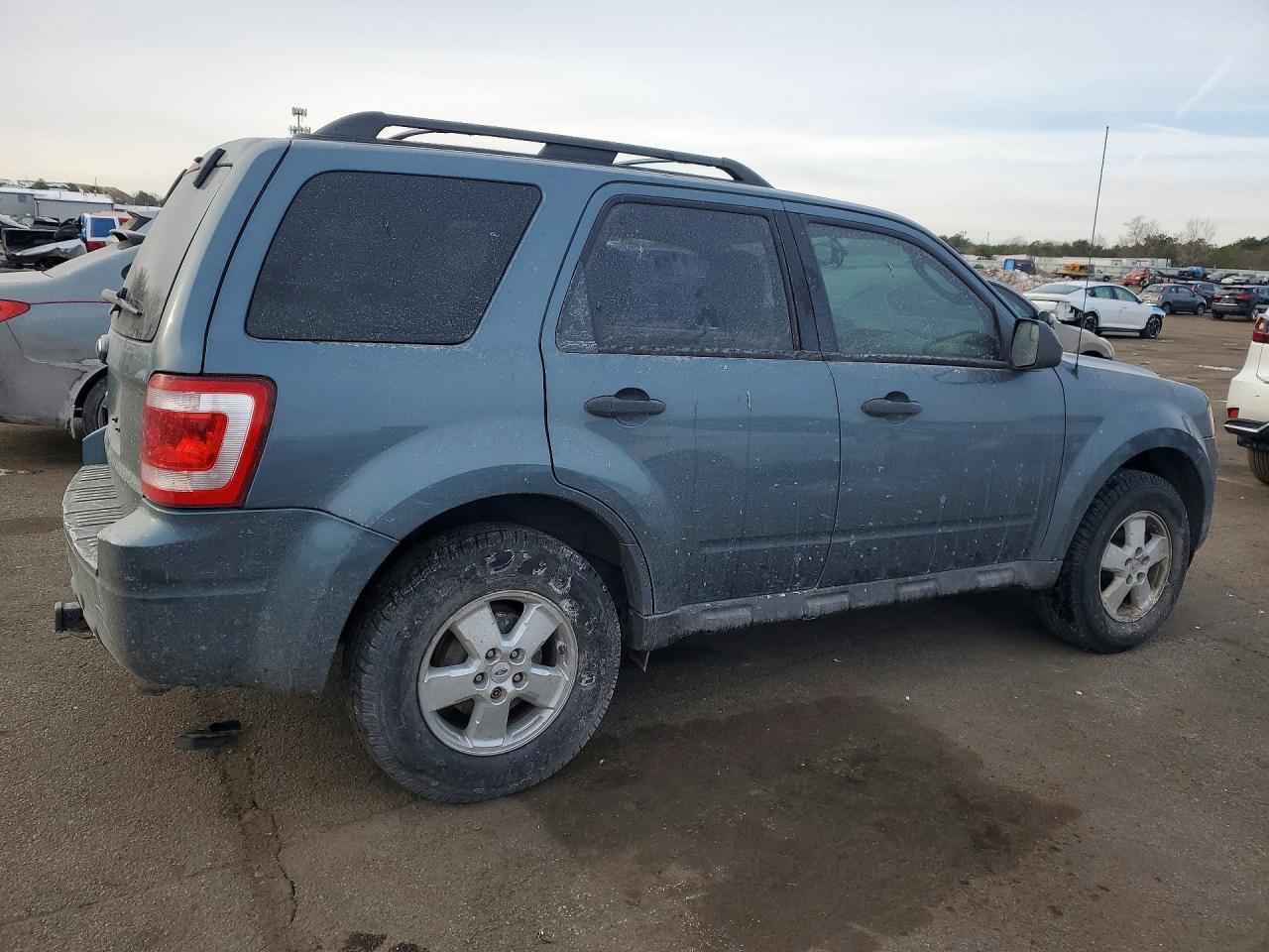 2011 Ford Escape Xlt - Фото 3