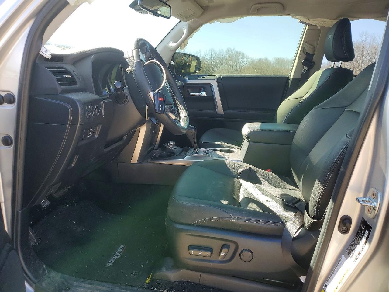 2024 Toyota 4Runner Sr5 Premium - Image 7