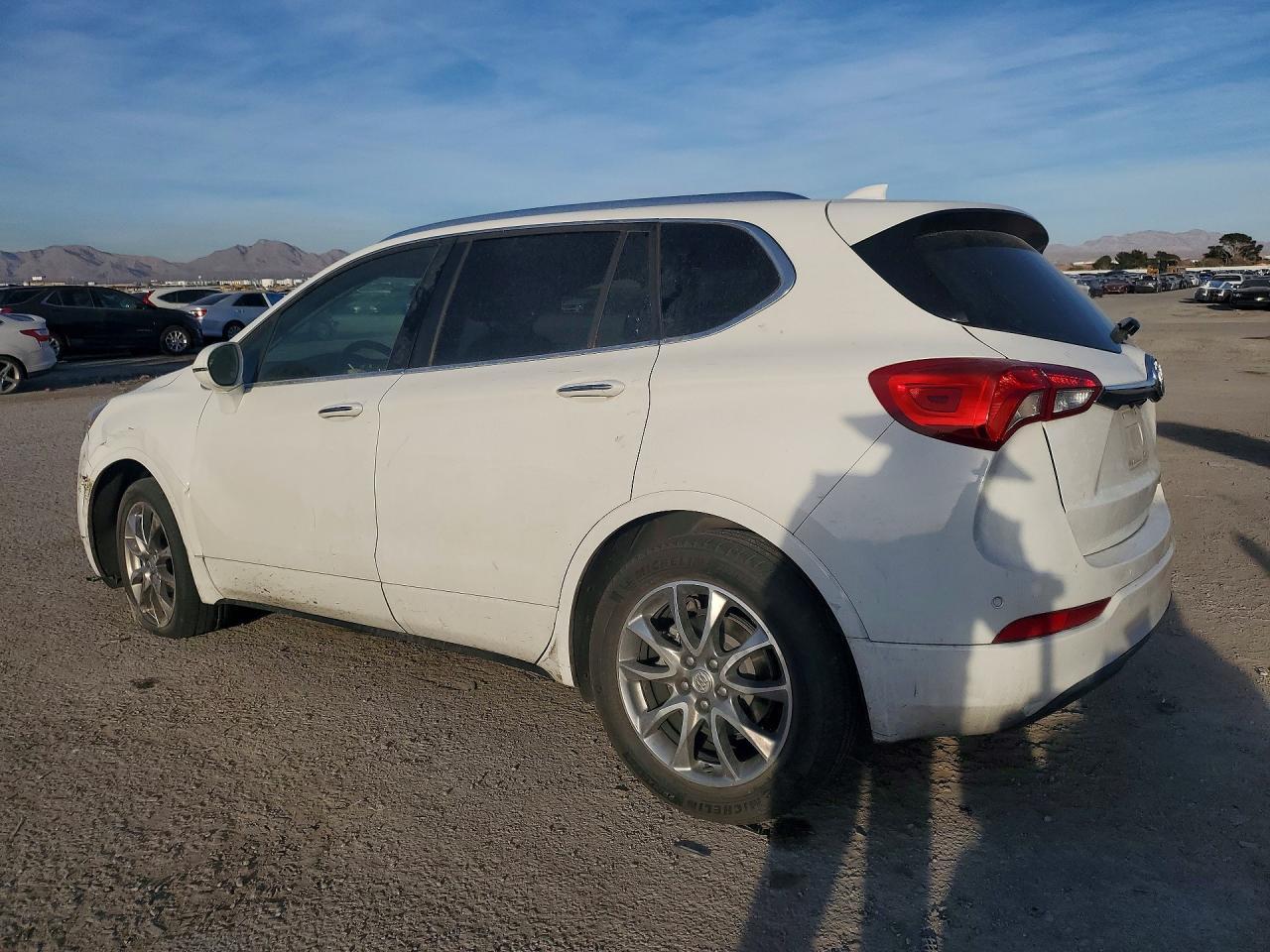 2020 Buick Envision Essence - Фото 2