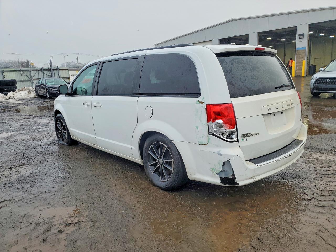 2018 Dodge Grand Caravan Gt - Фото 2