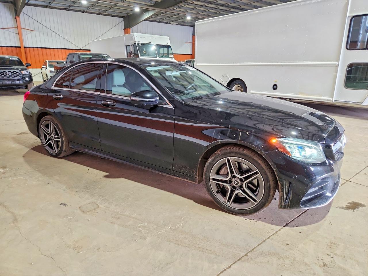 2020 Mercedes-Benz C 300 4Matic - Фото 4