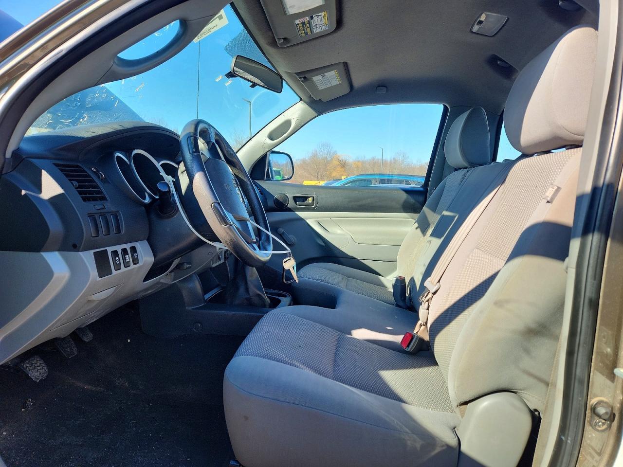 2012 Toyota Tacoma - Image 7