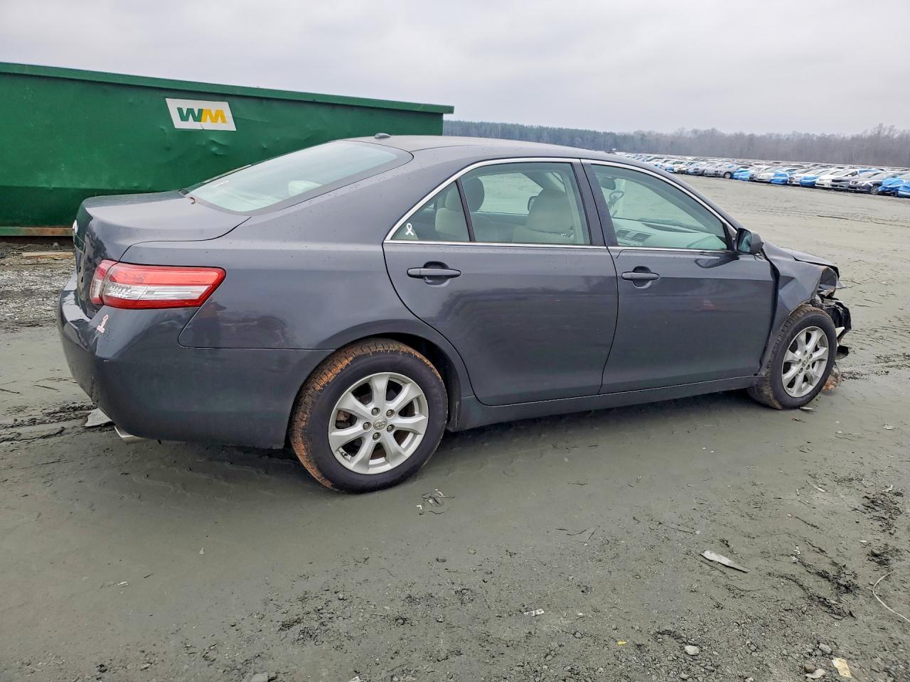 2011 Toyota Camry Se - Image 3