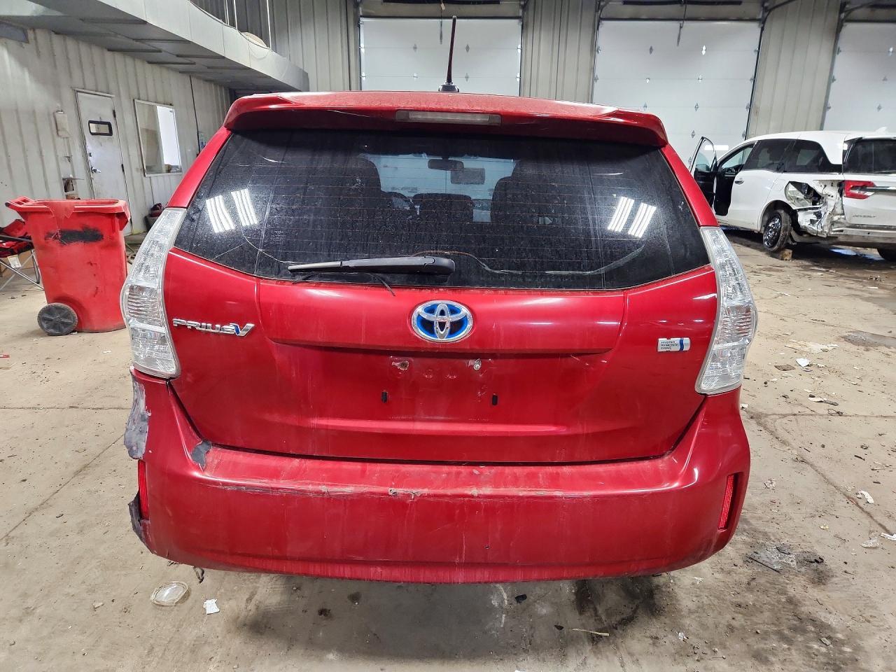 2013 Toyota Prius V Three - Фото 6
