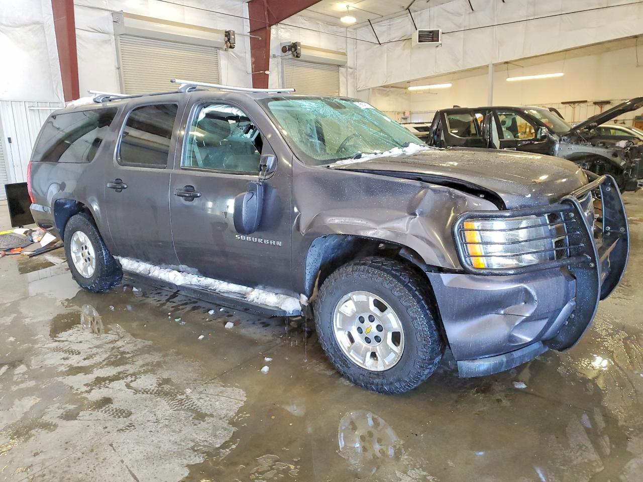 2010 Chevrolet Suburban C1500 Ls - Фото 4