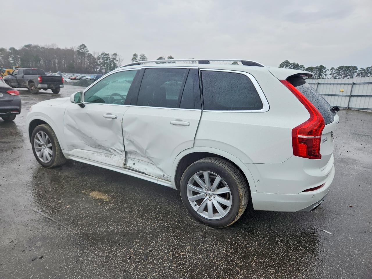 2019 Volvo Xc90 T6 Momentum - Image 2