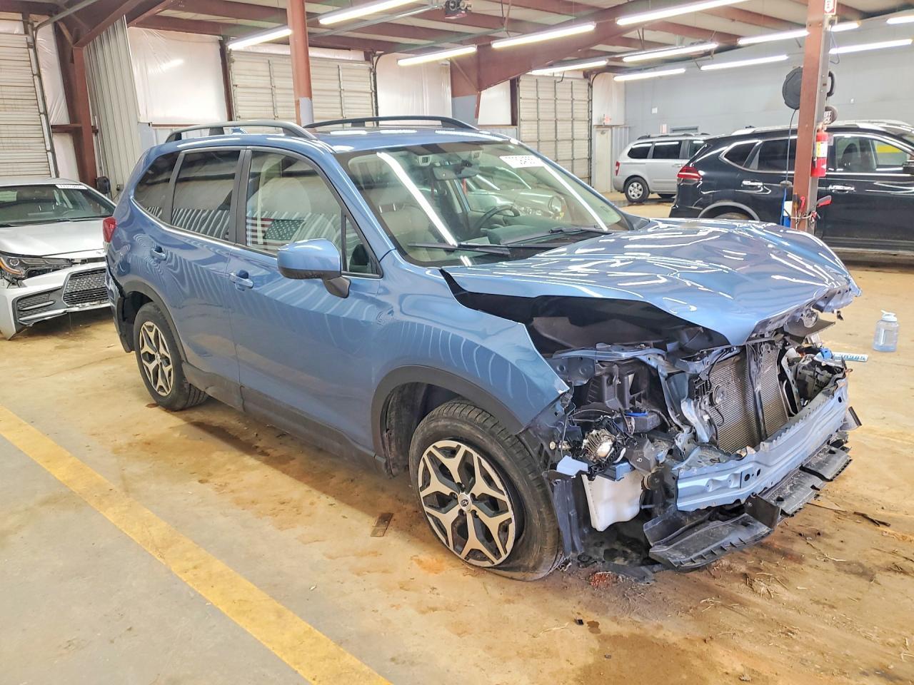 2020 Subaru Forester Premium - Фото 4