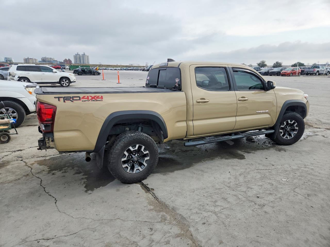 2020 Toyota Tacoma Double Cab - Image 3