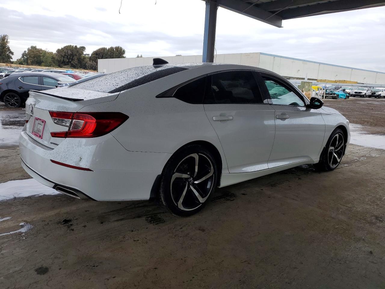 2022 Honda Accord Sport - Фото 3