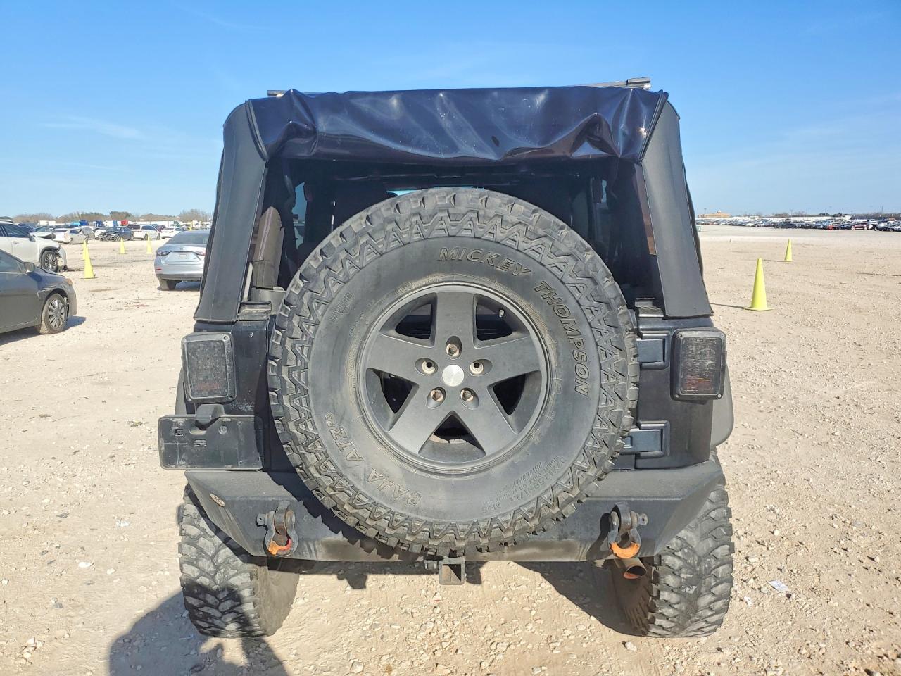 2012 Jeep Wrangler Unlimited Sahara - Фото 6