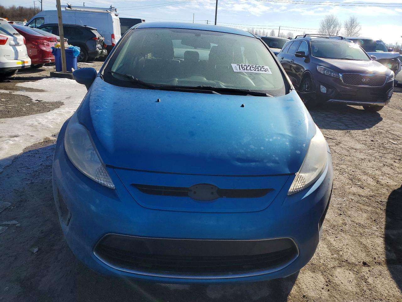 2012 Ford Fiesta Se - Image 5