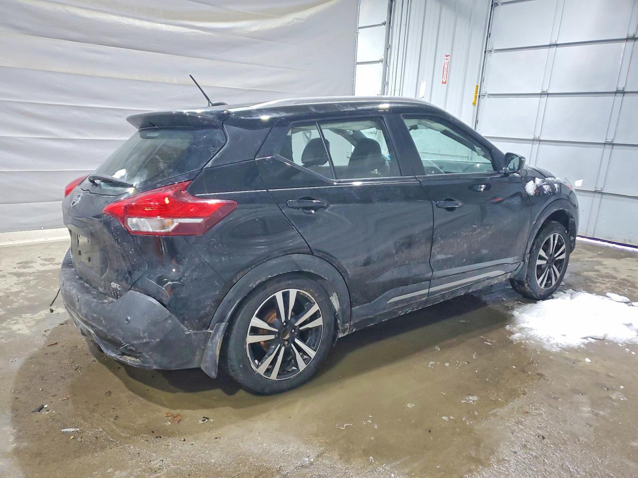 2020 Nissan Kicks Sr - Image 3