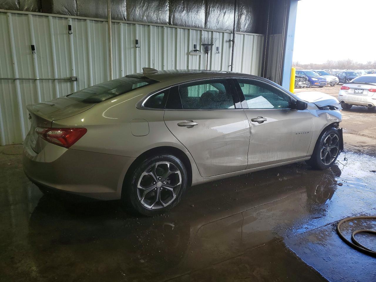 2022 Chevrolet Malibu Lt - Image 3