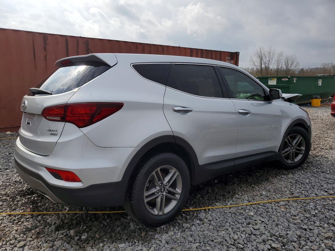 2018 Hyundai Santa Fe Sport 2.4L - Фото 3