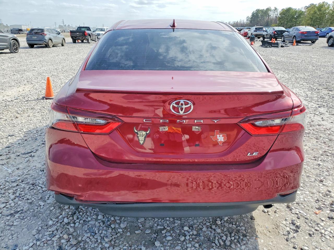 2022 Toyota Camry Le - Фото 6