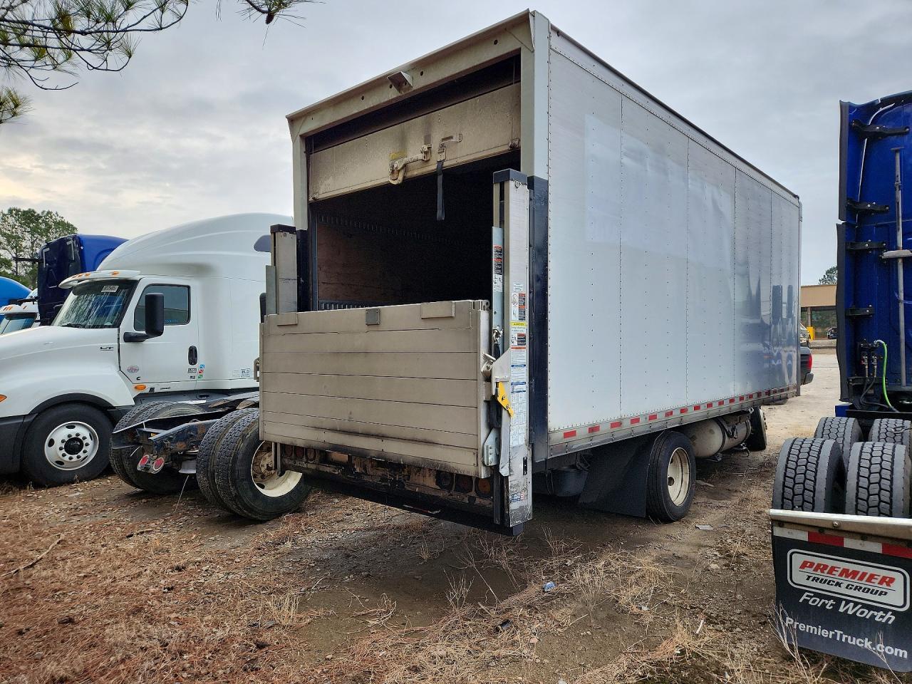 2021 Isuzu Npr Hd Box Truck - Фото 3