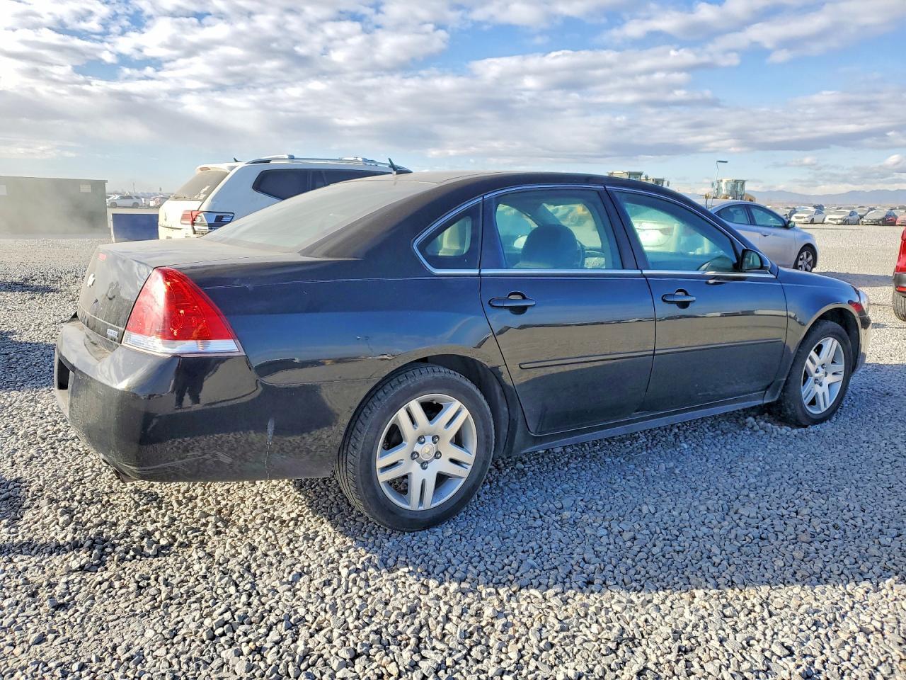 2016 Chevrolet Impala Limited Lt - Image 3
