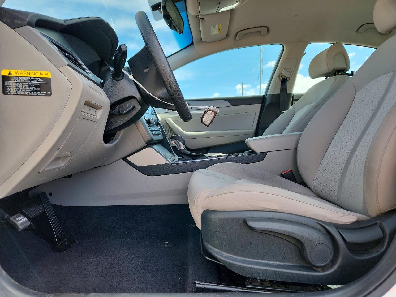 2016 Hyundai Sonata Hybrid - Image 7