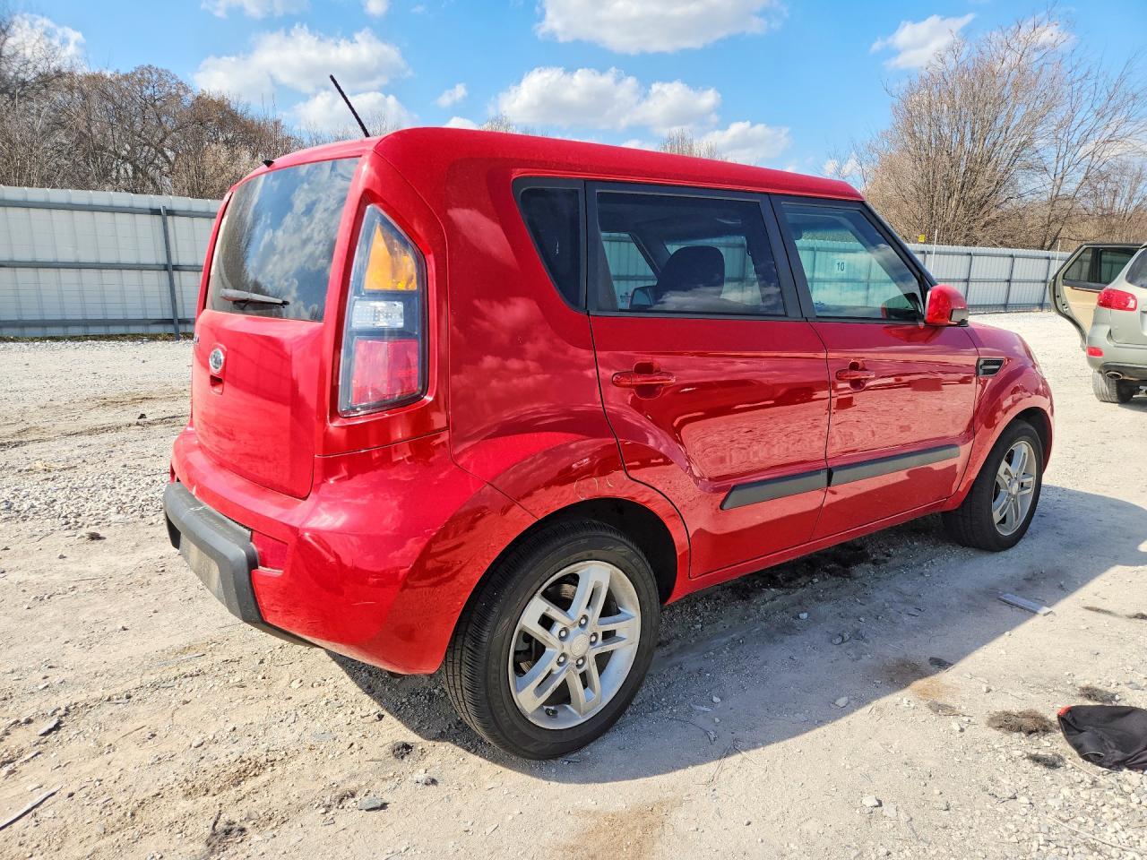 2011 Kia Soul + - Фото 3