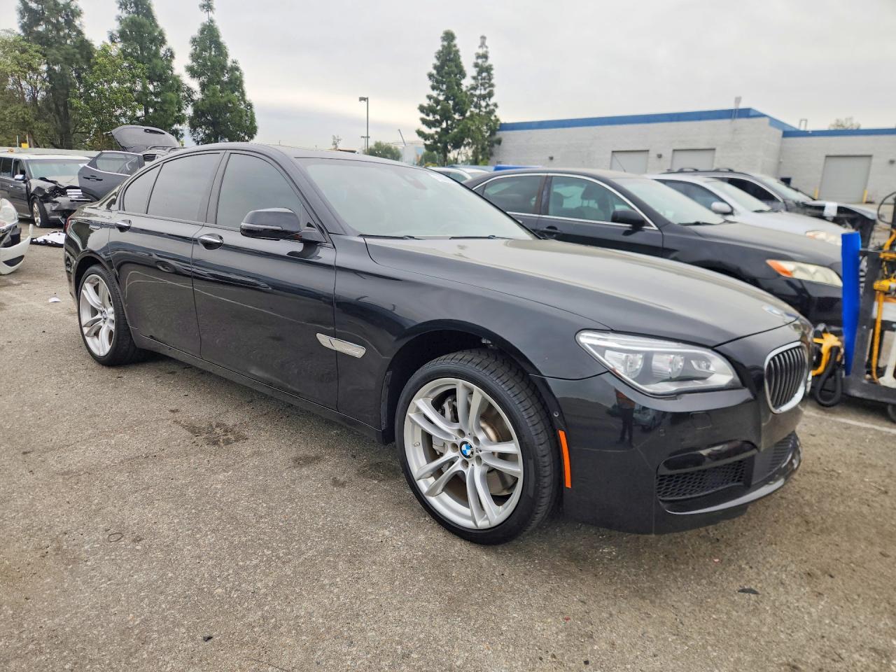 2015 BMW 750 I - Image 4