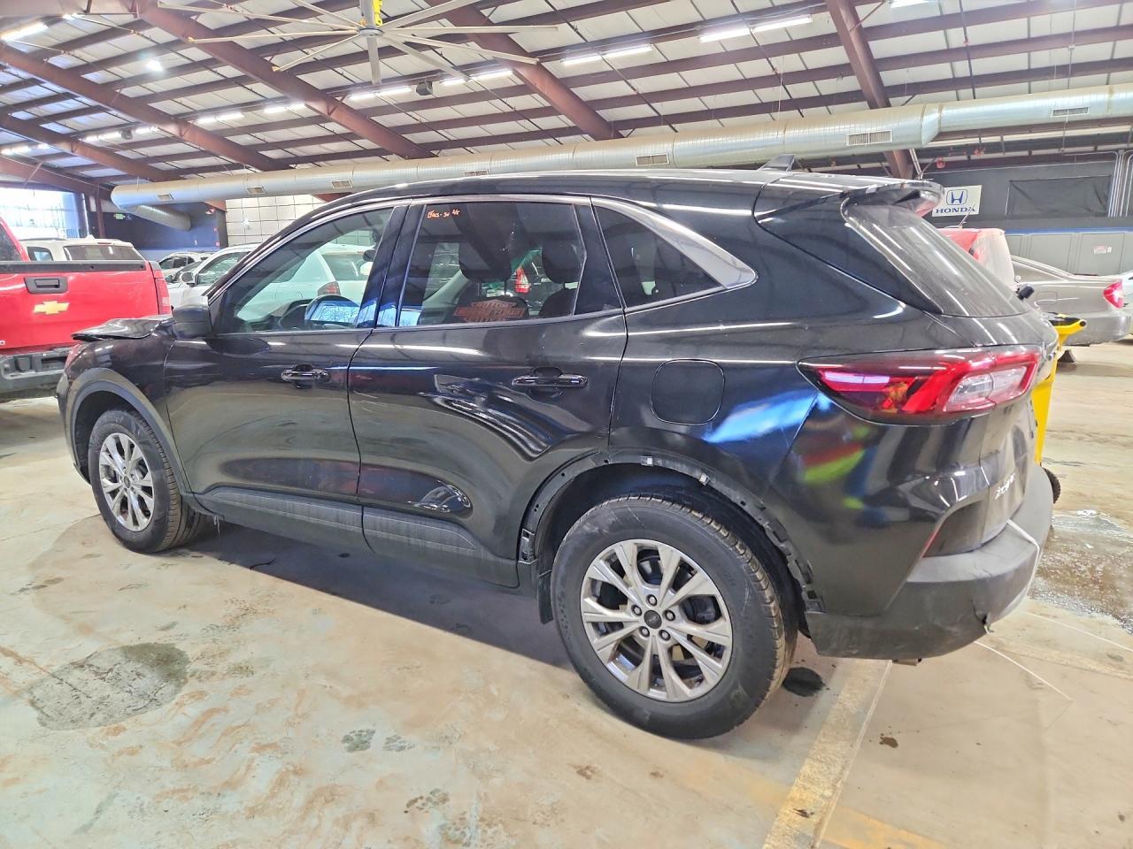 2023 Ford Escape Active ** R & D * Pri Fleet ** - Фото 2