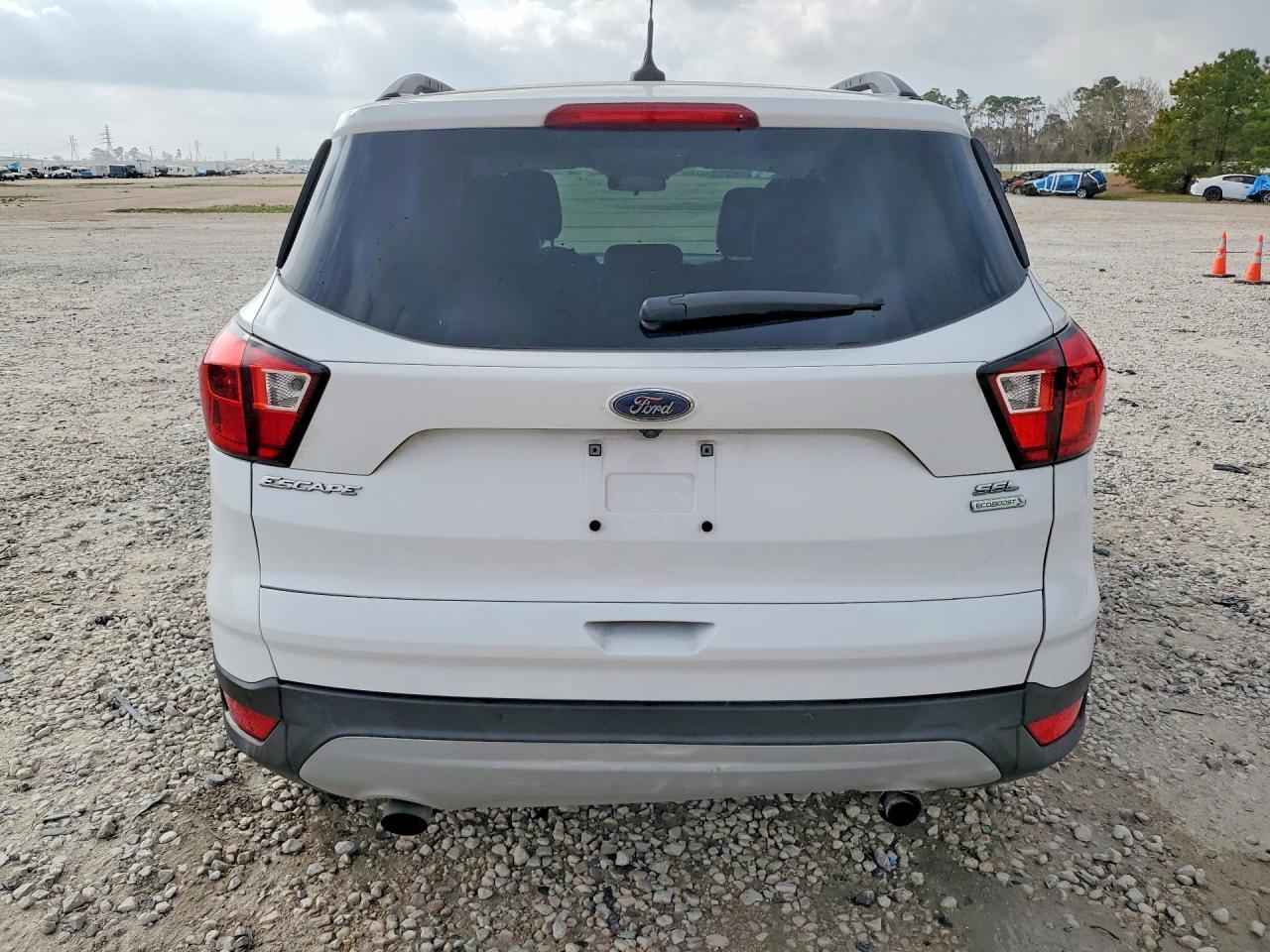 2019 Ford Escape Sel - Фото 6