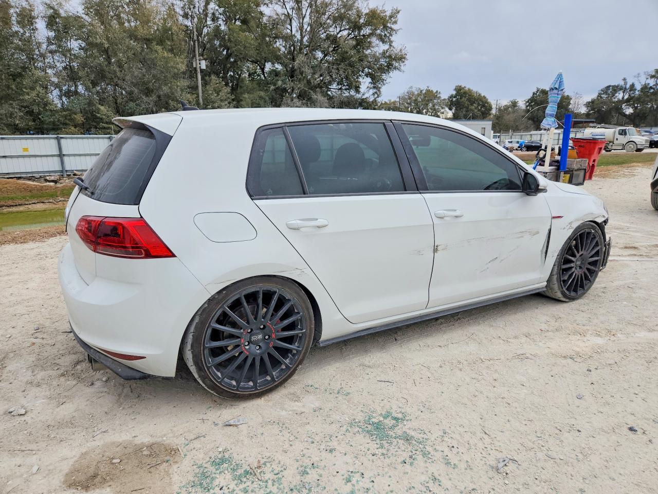 2015 Volkswagen Gti - Фото 3