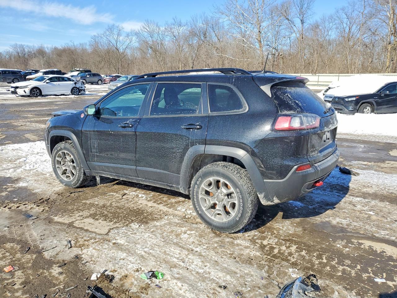 2022 Jeep Cherokee Trailhawk - Image 2
