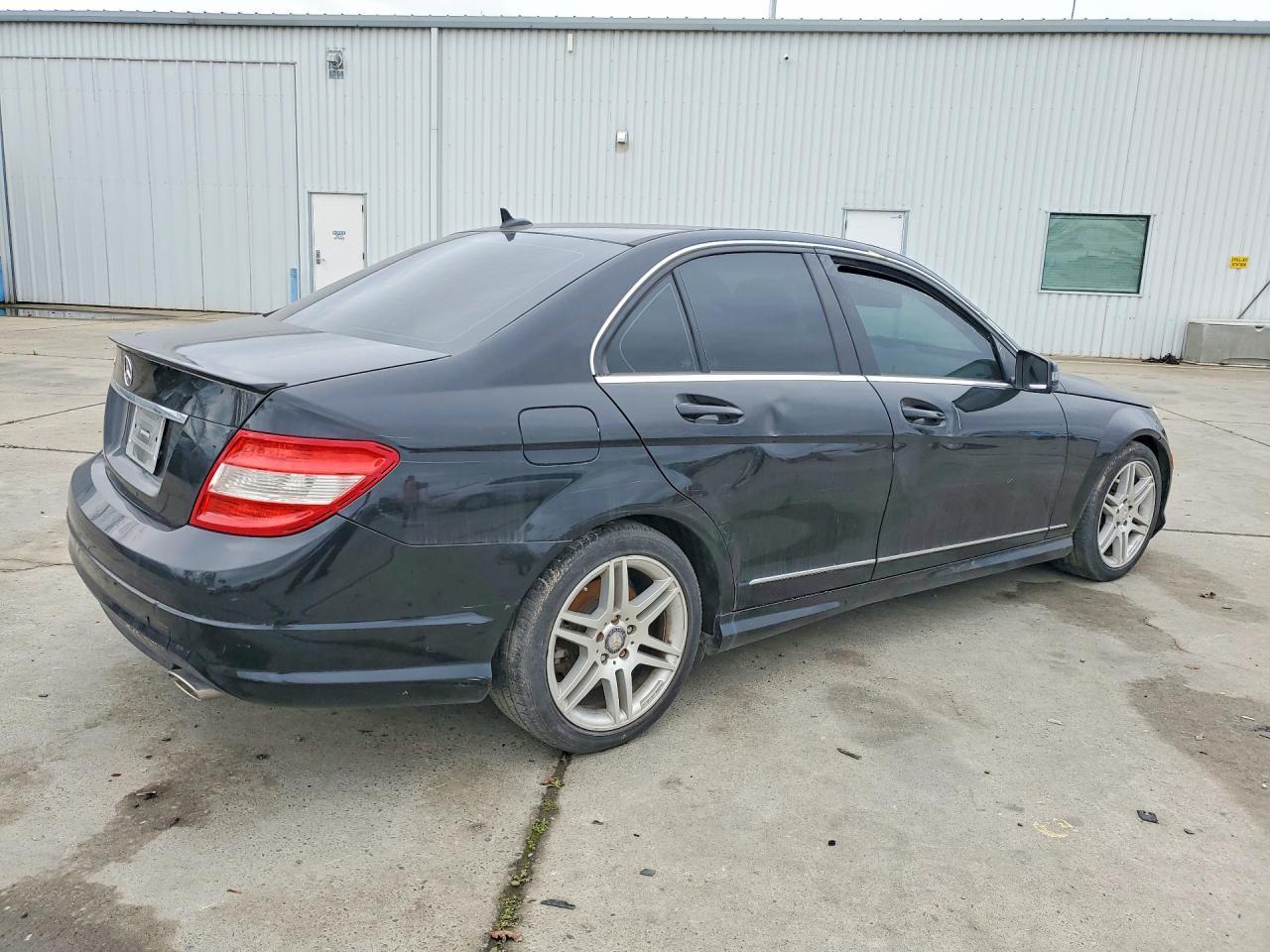 2010 Mercedes-Benz C 350 - Image 3