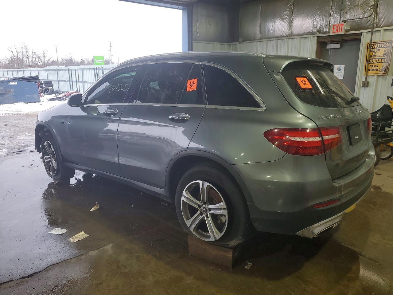 2019 Mercedes-Benz Glc 350E - Image 2