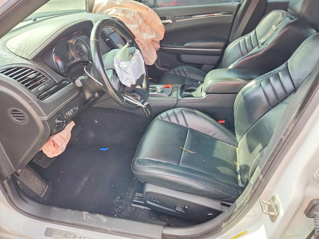 2023 Chrysler 300C - Фото 7