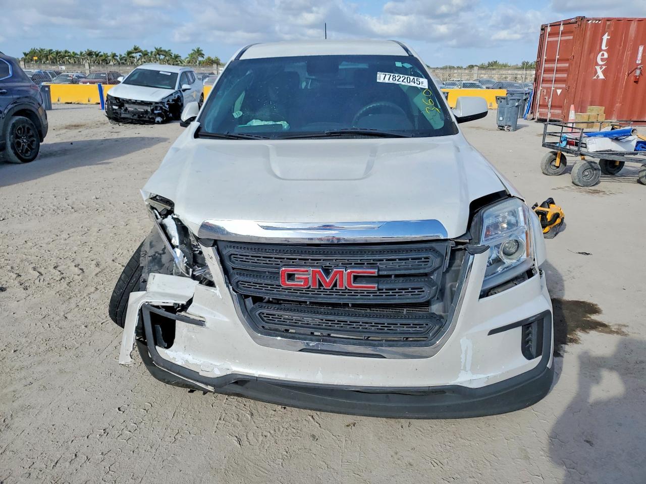 2017 GMC Terrain - Image 5