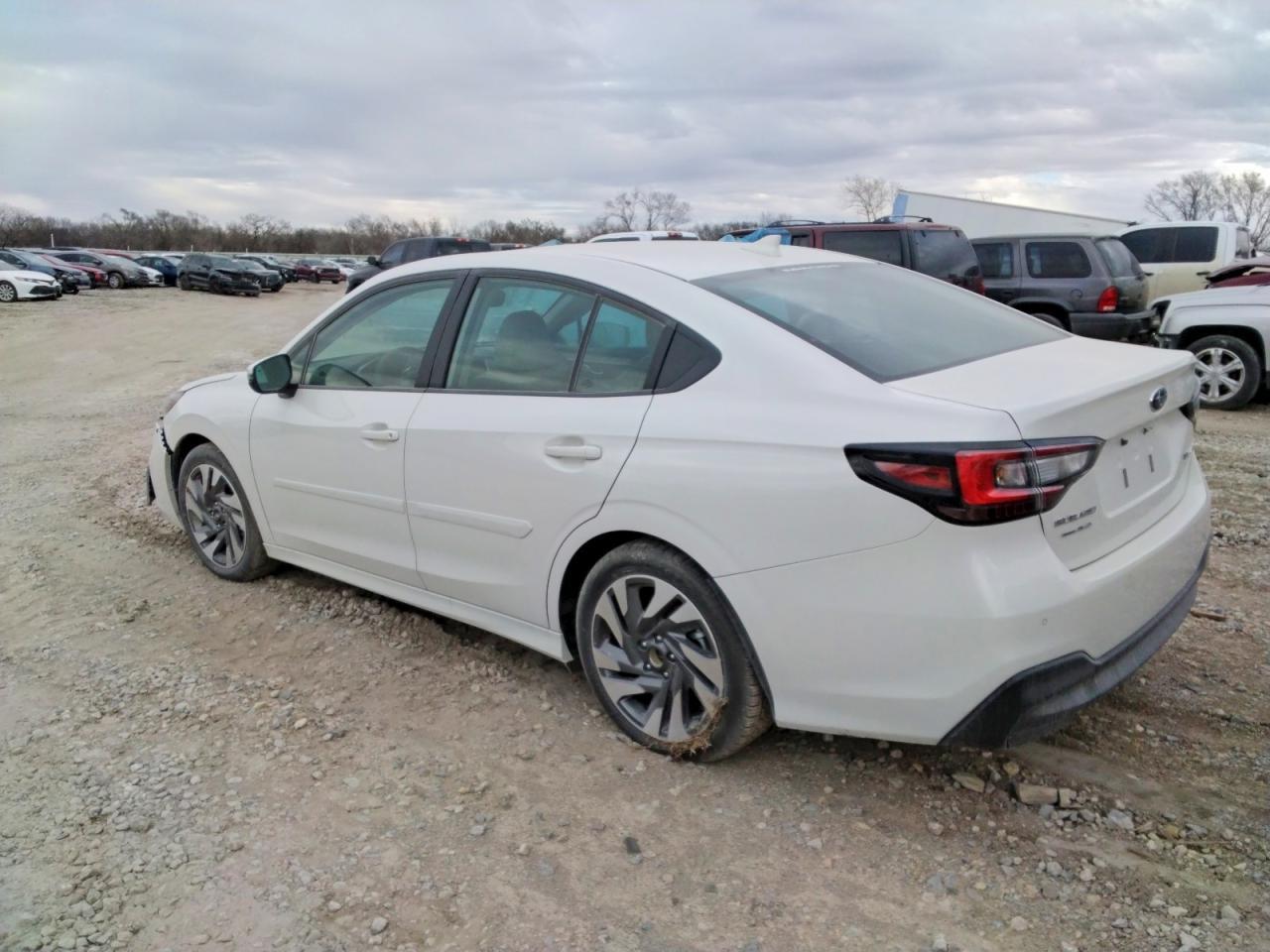 2025 Subaru Legacy Limited - Фото 2