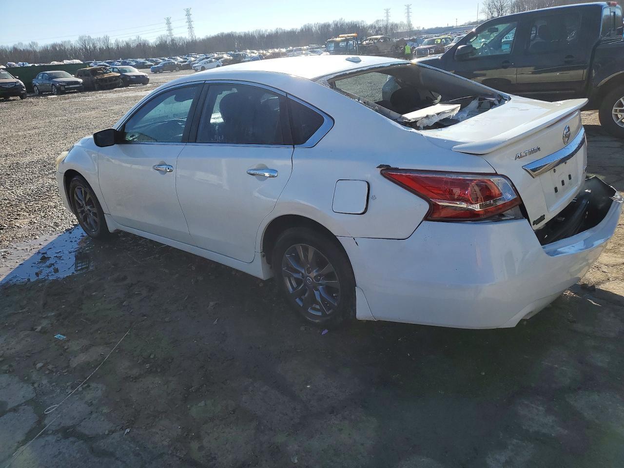 2015 Nissan Altima 2.5 - Image 2